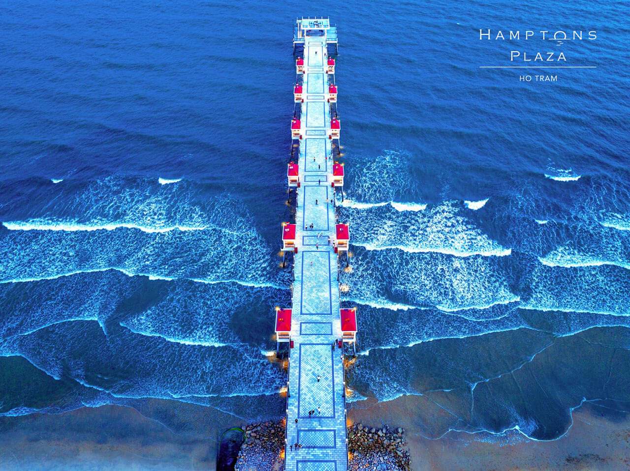Cầu ngắm biển Hồ Tràm Hamptons Pier