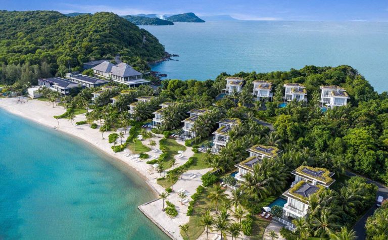 Không gian nghỉ dưỡng phong cách nhiệt đới có lẽ không đâu phù hợp hơn Phú Quốc