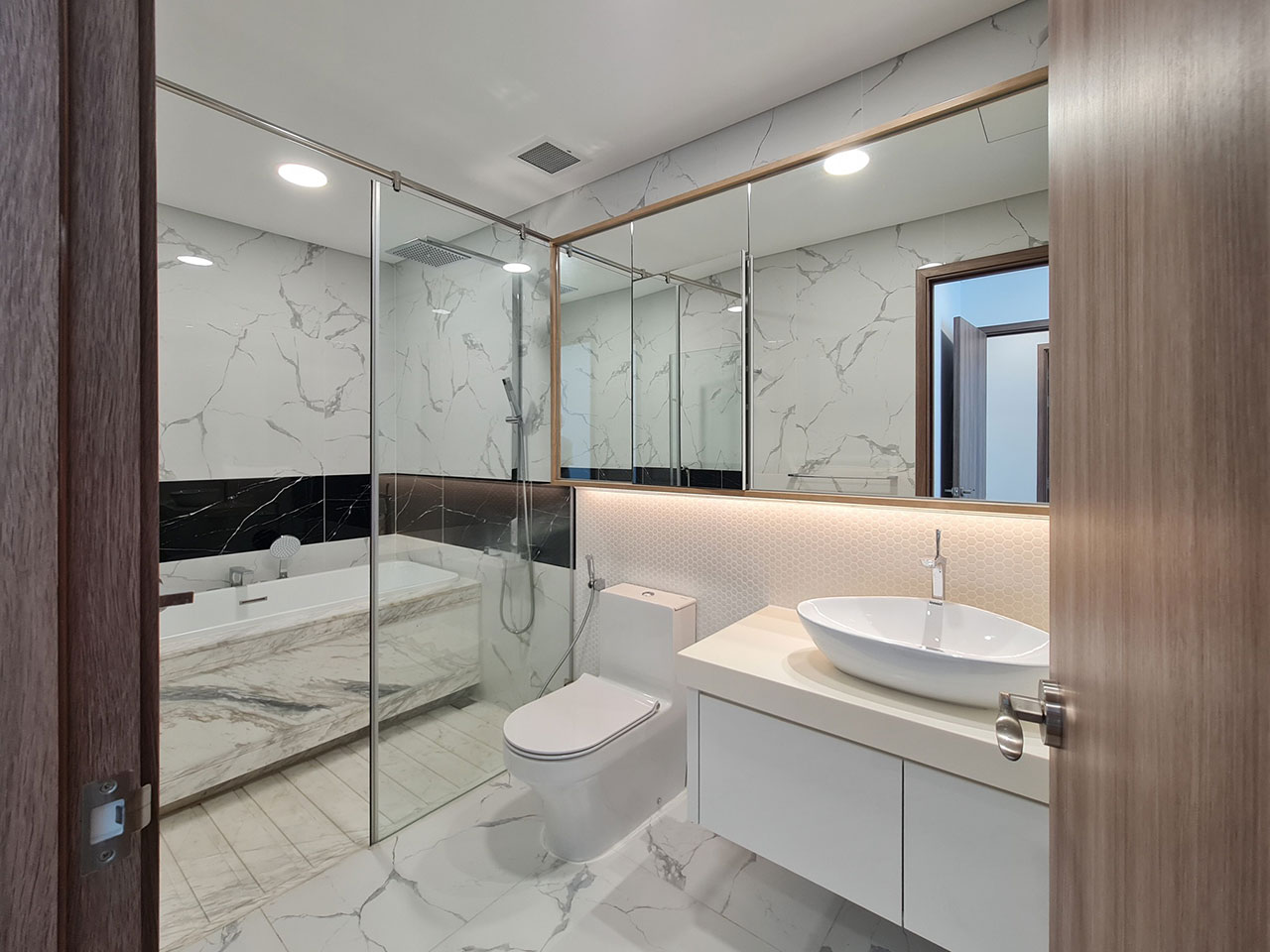 Căn hộ SunWah Pearl Bình Thạnh