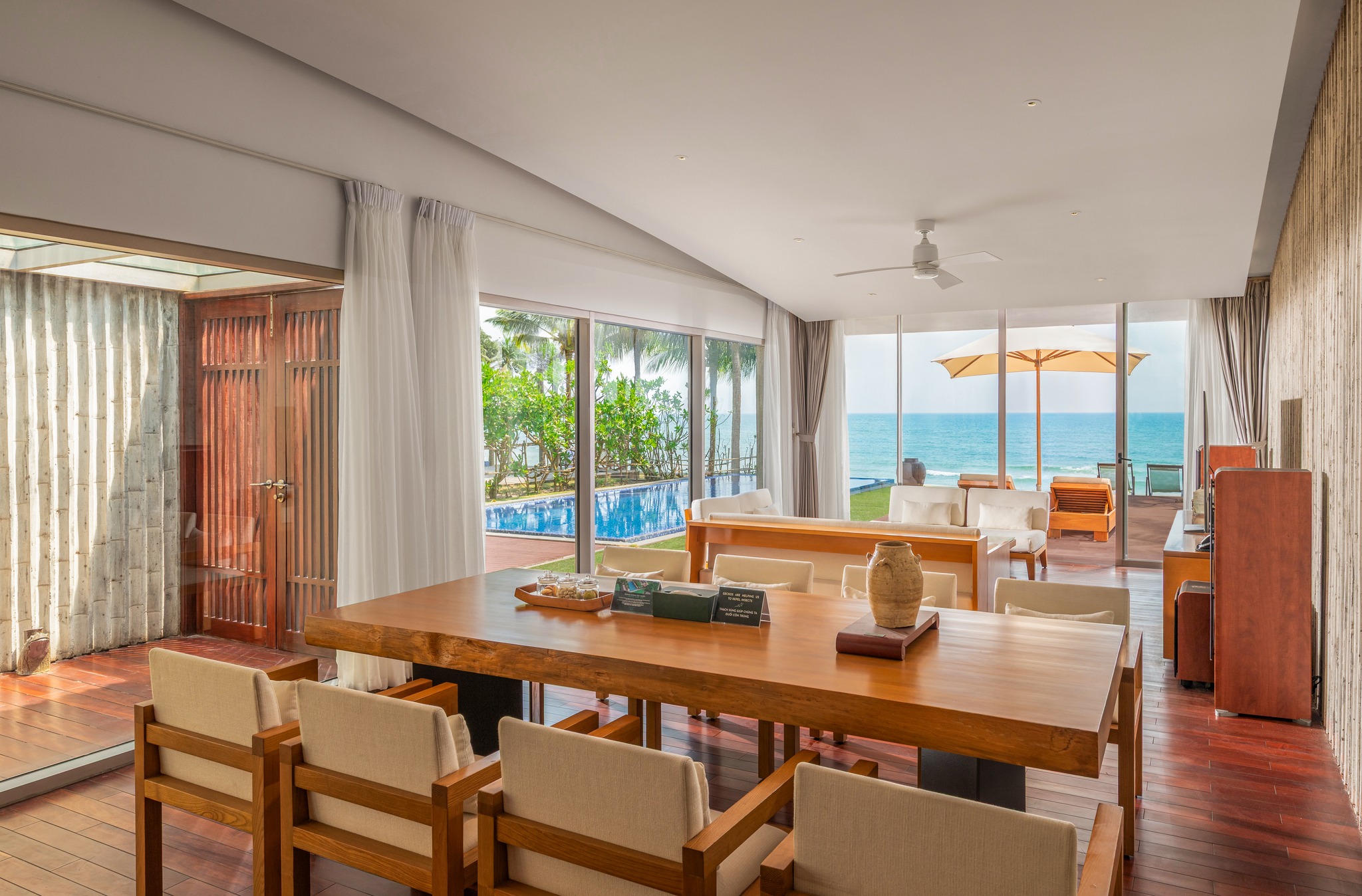 Beachfront Villa Naman Retreat Đà Nẵng