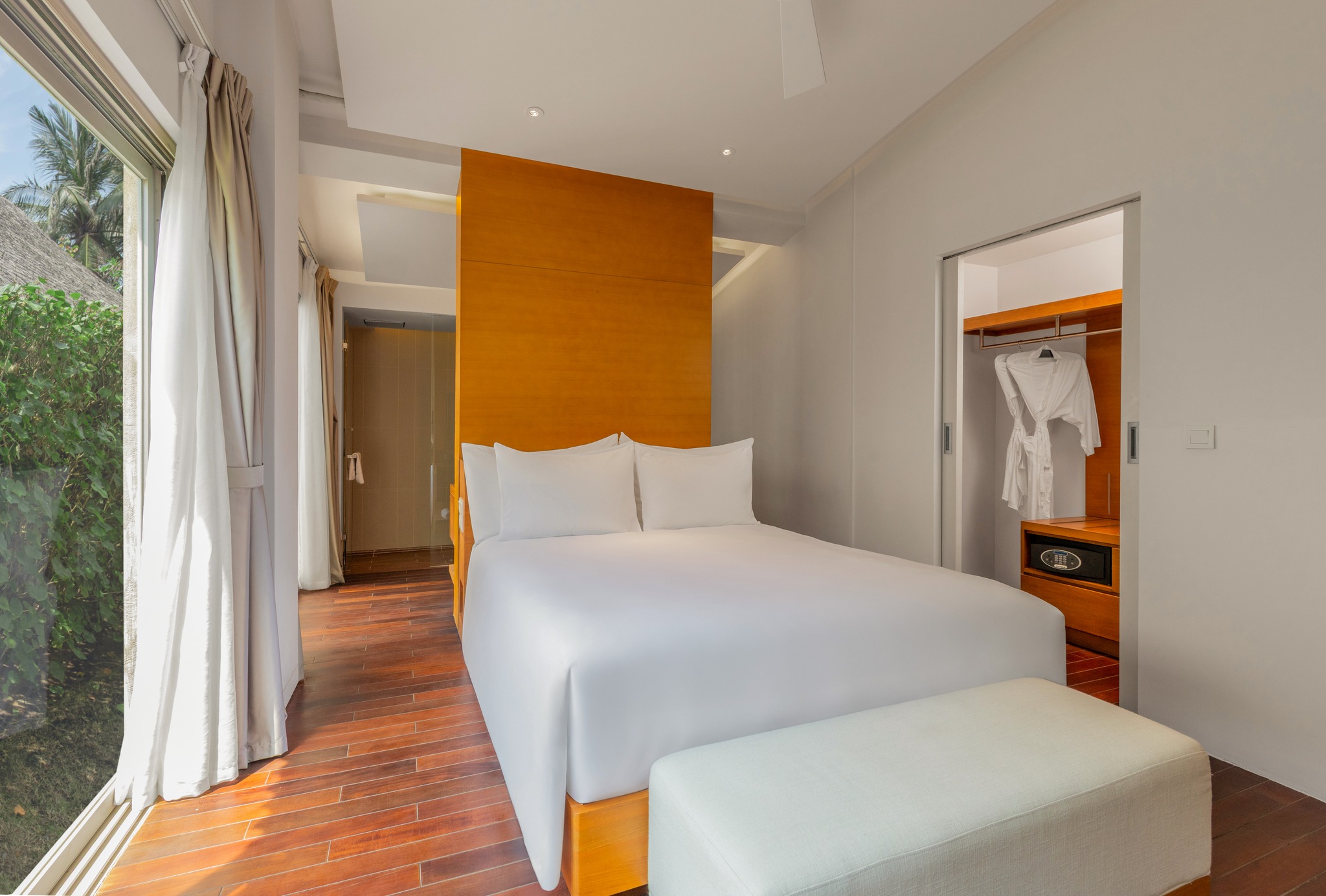 Beachfront Villa Naman Retreat Đà Nẵng