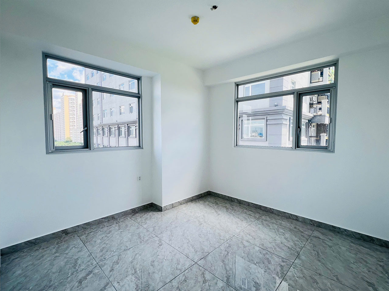 Căn hộ Paris Hoàng Kim