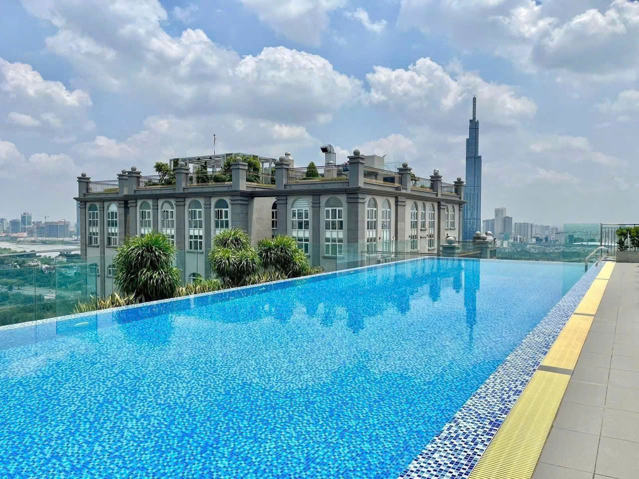 Căn hộ Paris Hoàng Kim