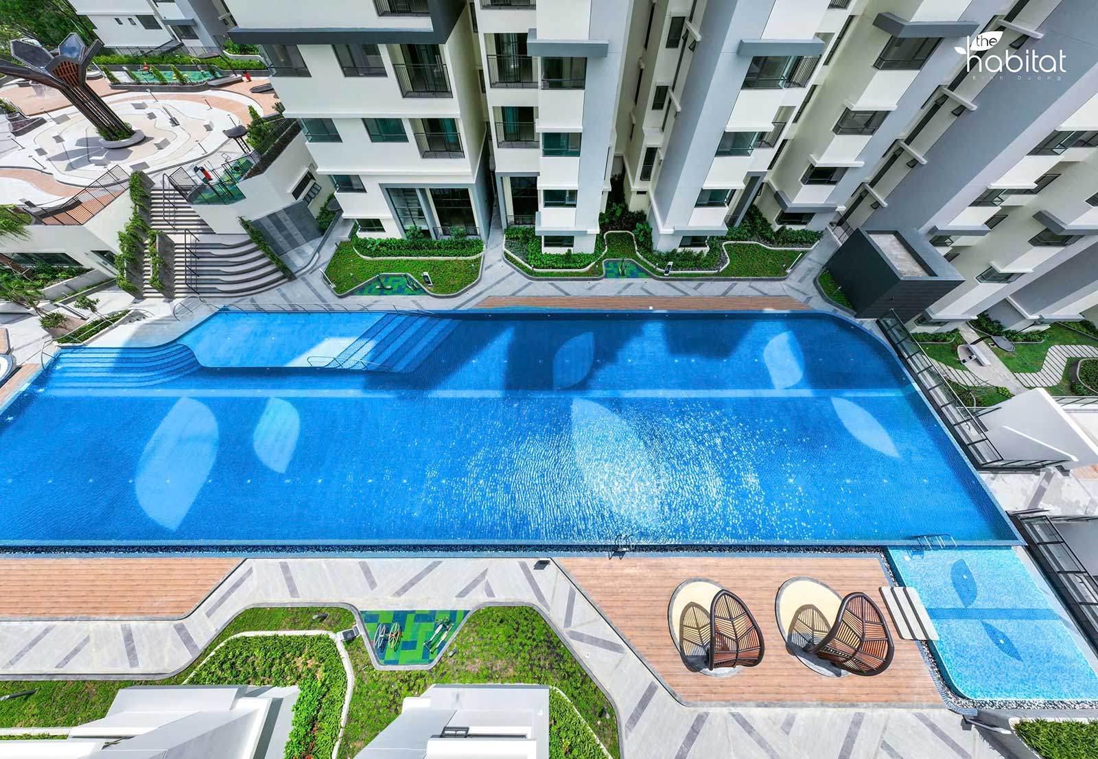 Tiện ích hồ bơi vô cực dài 50m tại tầng 3 dự án căn hộ chung cư The Habitat Bình Dương
